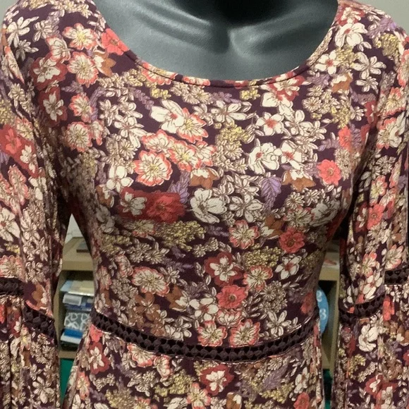 Tree of life florallong bell sleeve floral midi with lace insert in earthy tones - Picture 2 of 6